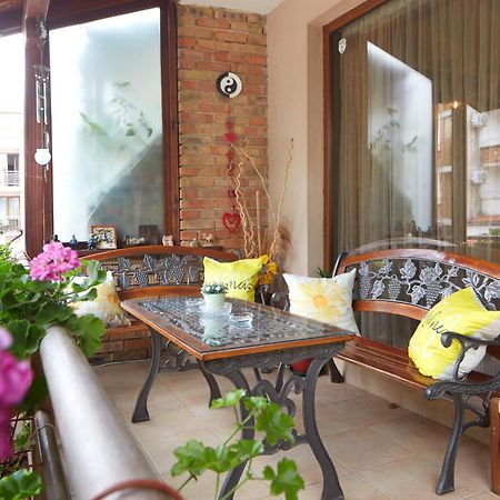 Nirvana Guest House Nesebar Bagian luar foto