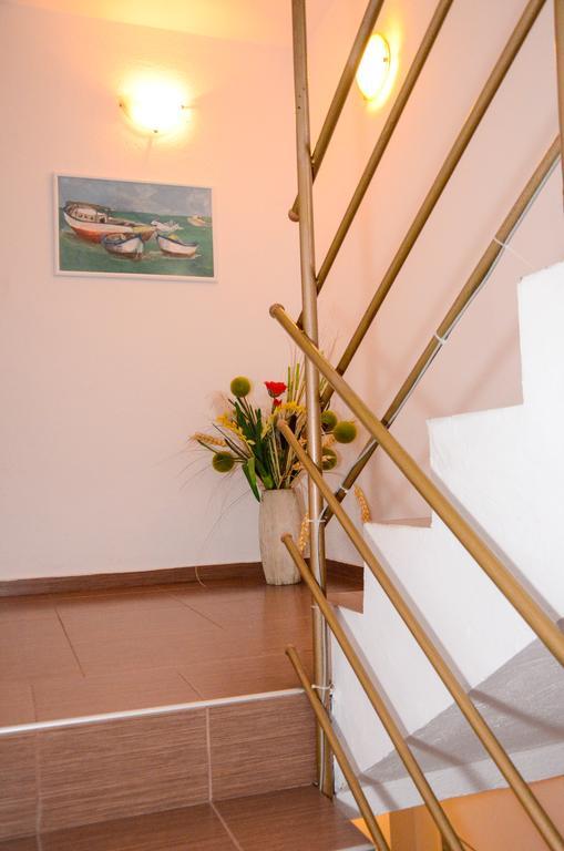 Nirvana Guest House Nesebar Bagian luar foto